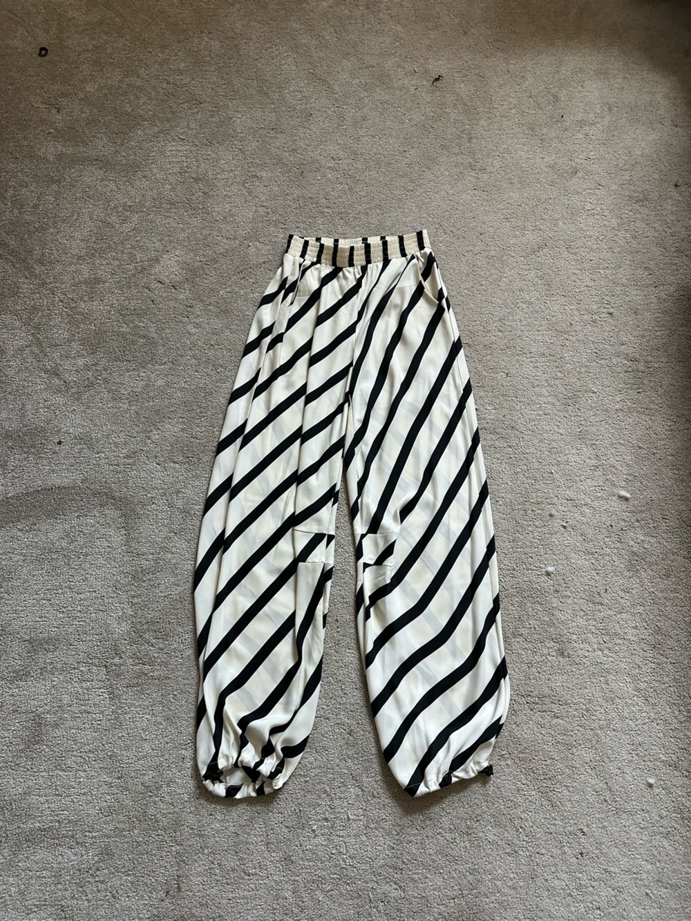 Steve Madden Black & White Striped Elastic Waist Pants